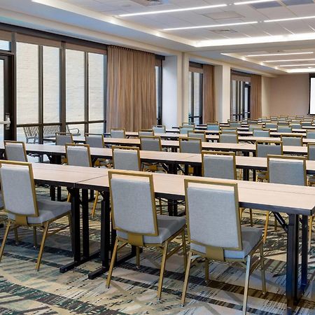 Готель Courtyard By Marriott Atlanta Midtown Екстер'єр фото