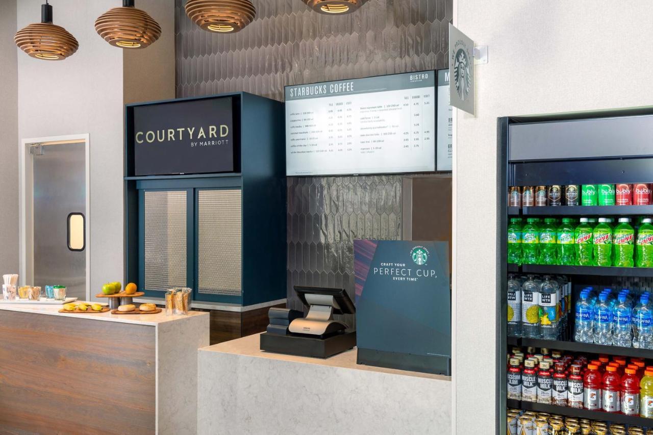 Готель Courtyard By Marriott Atlanta Midtown Екстер'єр фото