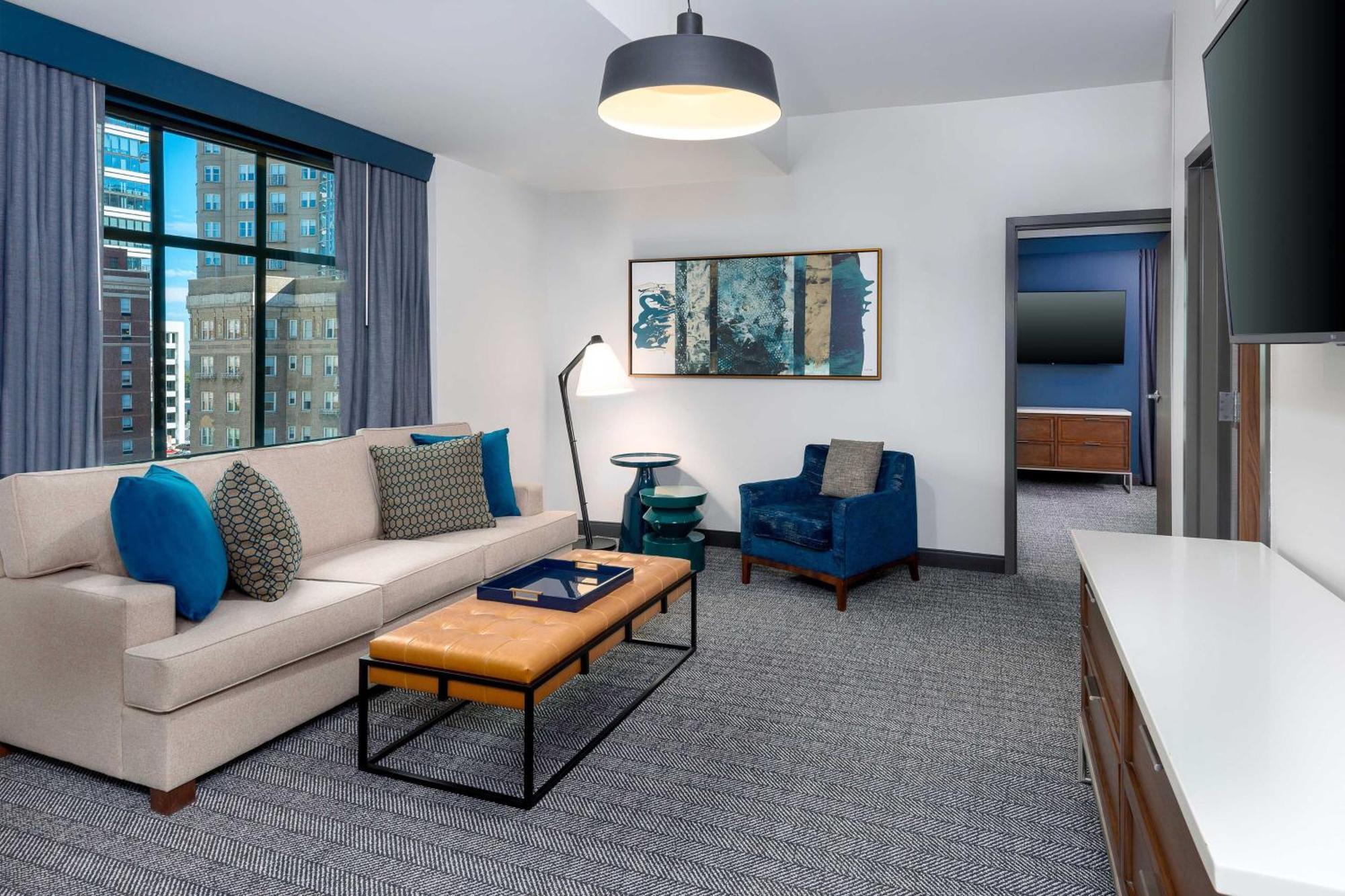 Готель Courtyard By Marriott Atlanta Midtown Екстер'єр фото